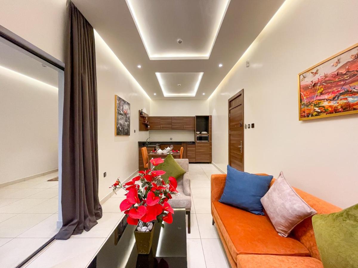 Готель Omedel Luxury Енугу Екстер'єр фото